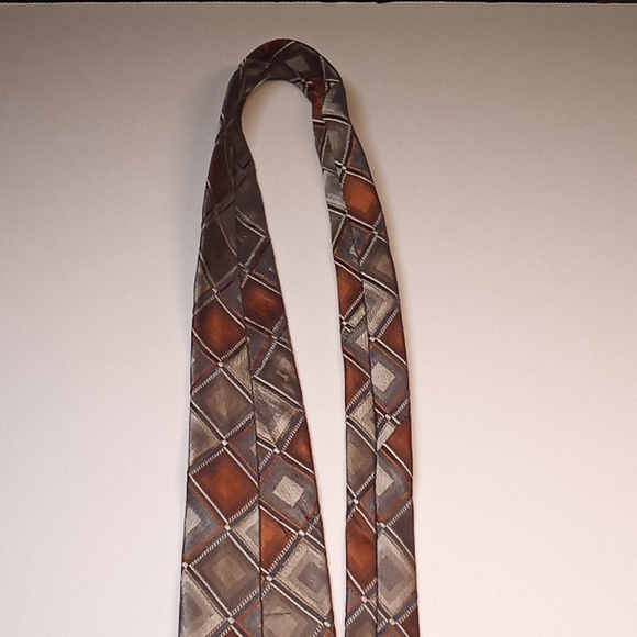 Bocara Neck Tie - Picture 8 of 9